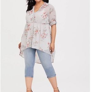 Torrid 3x plus size 3 Lexie grey high low top EUC